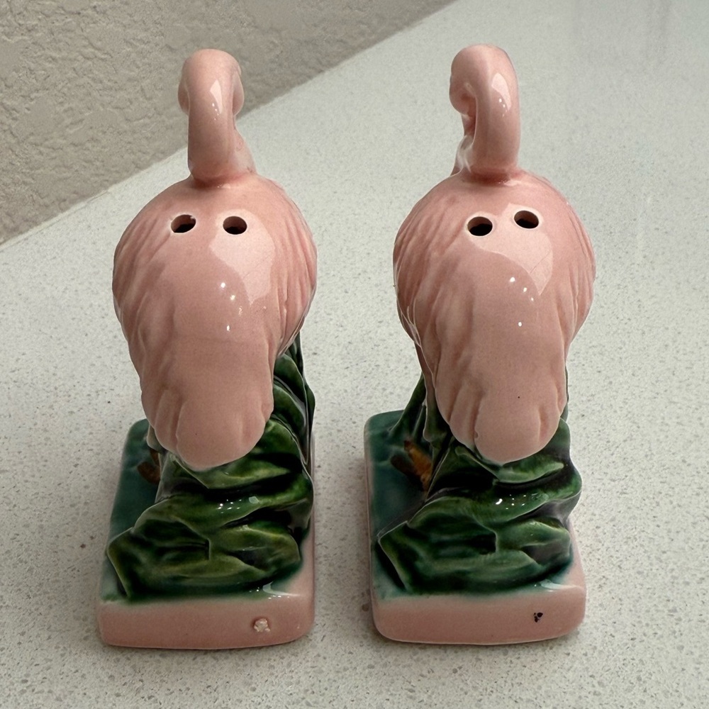 Vintage Pink Flamingo Salt and Pepper Shakers Florida - Picture 4 of 8
